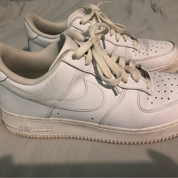 Men’s Nike Air Force 1’s in white - Picture 6 of 6